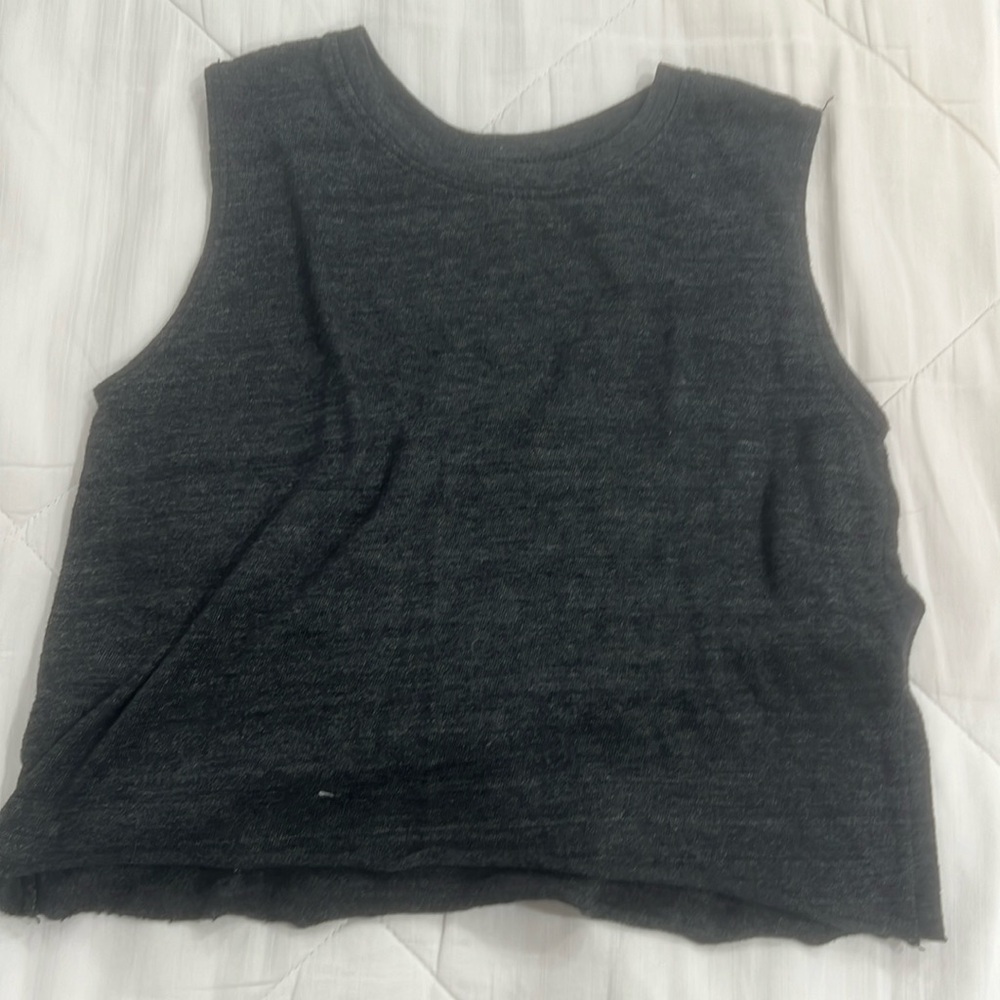 So Nikki cropped tank for girls. Fits a size 5/6